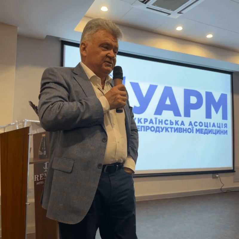foto-z-uram-2024-profesor-vidpovidaye-na-pitannya-800x800